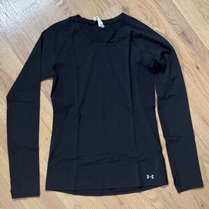 Under Armour Women's Sleek Black Long Sleeve Tee